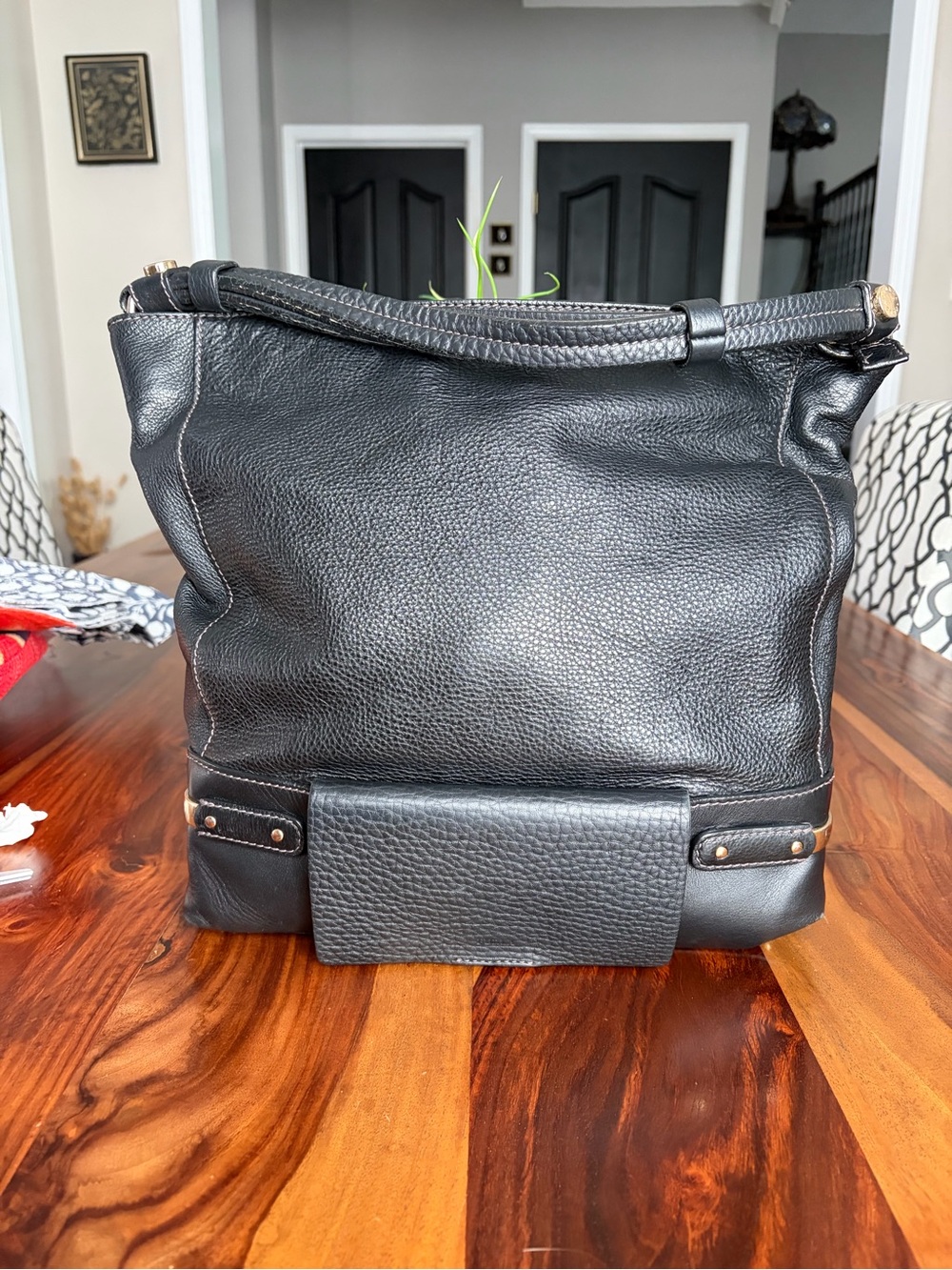Furla Black Pebbled Leather hand bag. Made in Italy 🇮🇹